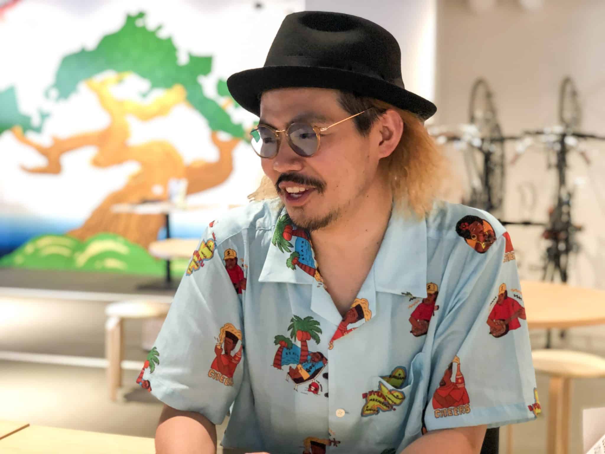 「周りに宣言することで人生は変えられる」知識ゼロからたった1年で『アロハシャツブランド』を立ち上げた男から学ぶ“仕事の極意”とは？ きーちさん 突撃インタビューvol.10