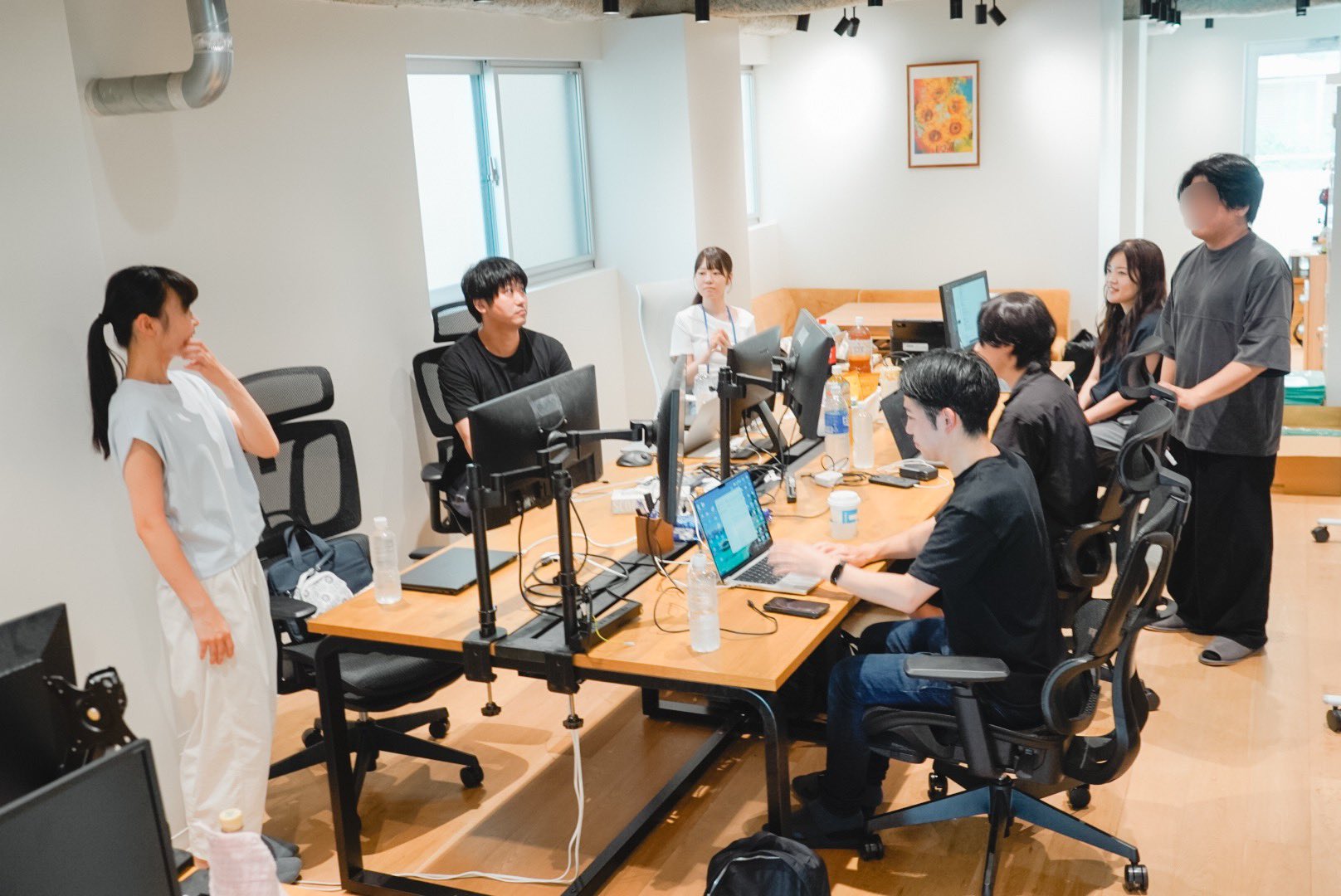 AIオフライン作業会 - 会場のデイトラオフィスで作業する参加者の様子