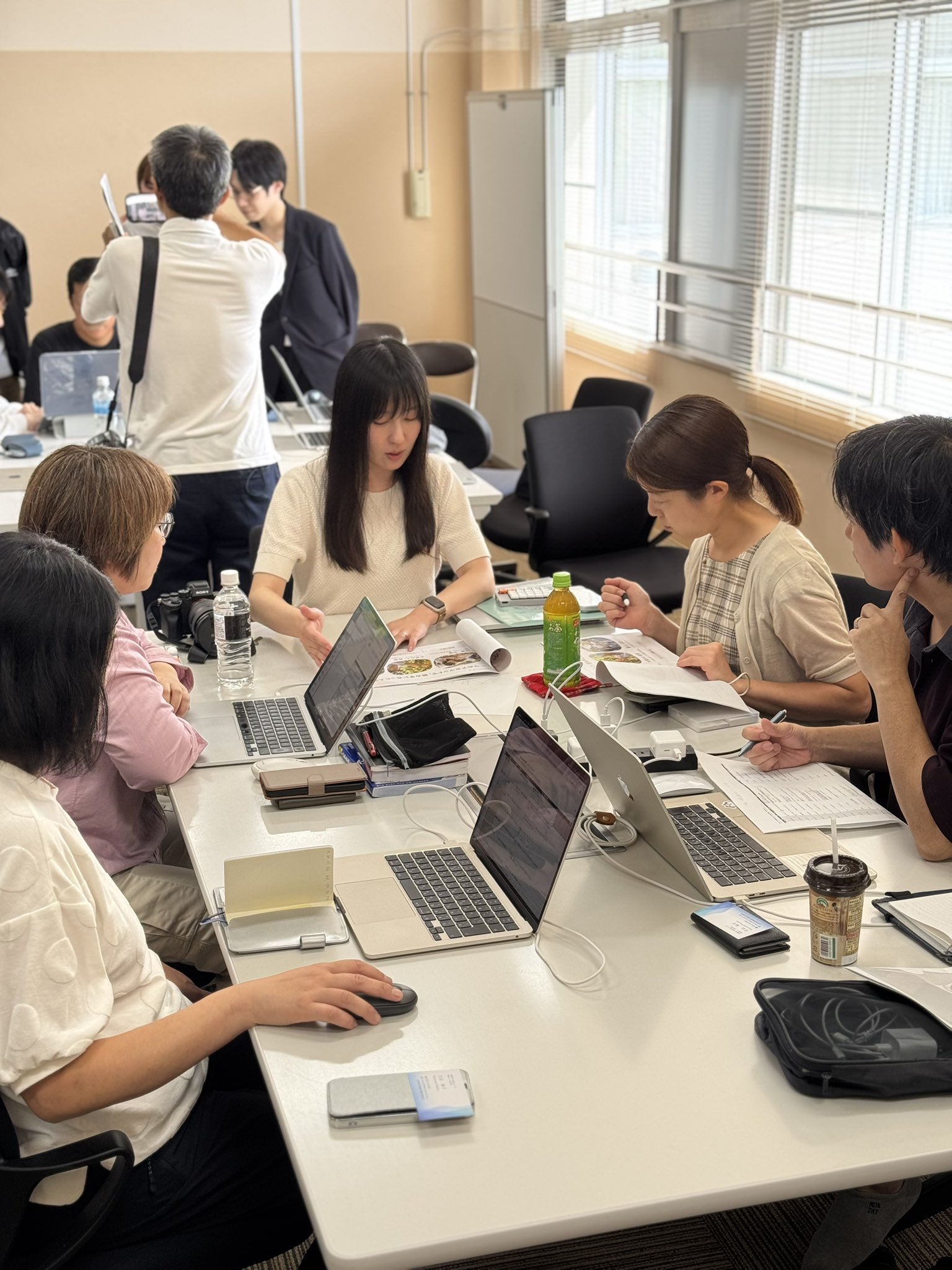 チームでの制作の様子